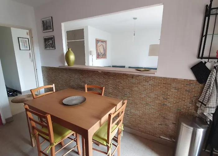 Lovely Romaine דירה נים