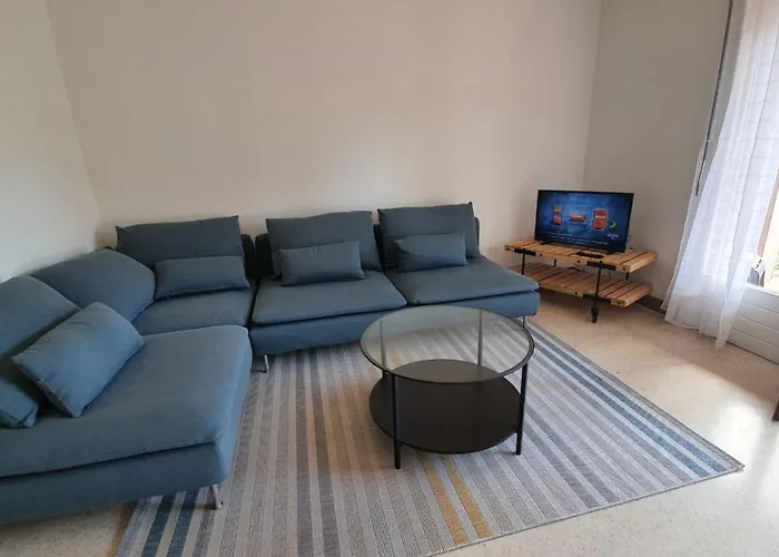 דירה Lovely Romaine *